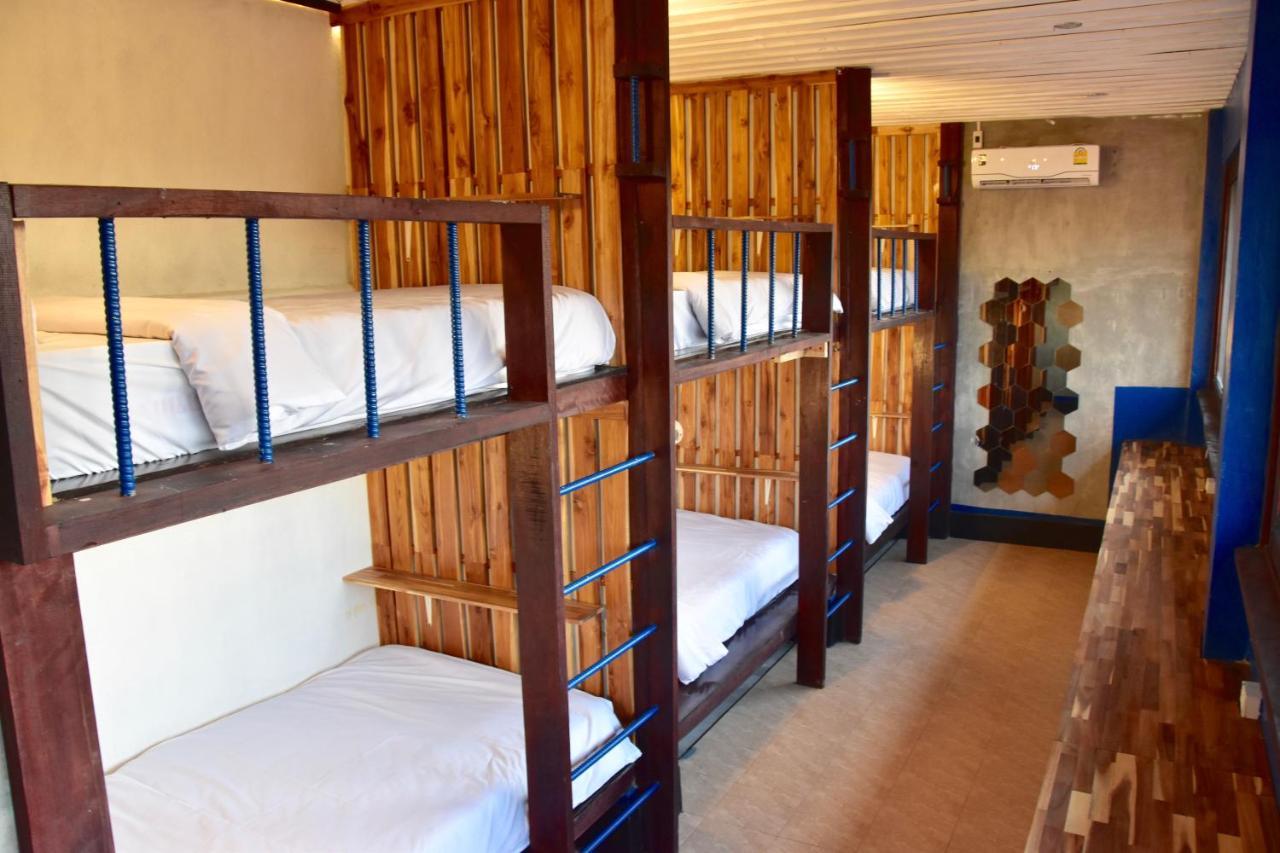 Mad Monkey Luang Prabang (Adults Only) Hostel Exterior photo