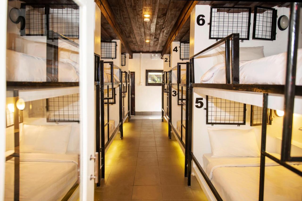 Mad Monkey Luang Prabang (Adults Only) Hostel Exterior photo